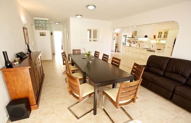 Adorable Villa With Swimming Pool and sea View - Foto 15