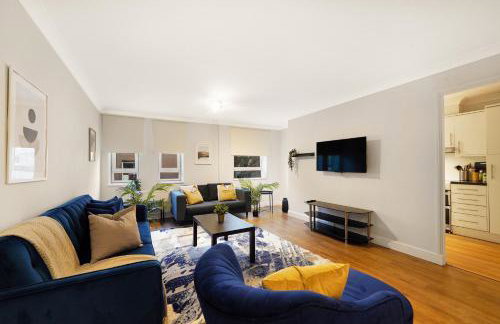 Luxury 3-Bed Apartment with Private Garden En-Suites & Underground Parking Prime NW6 London Location - Foto 12