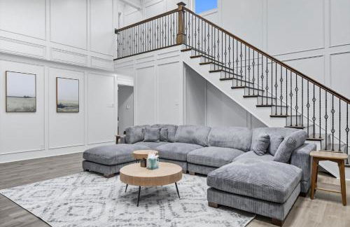 5BD Modern Farmhouse Retreat Sleeps 12 - Photo 8