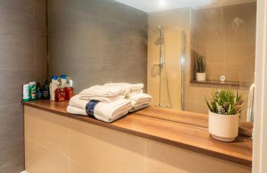 Mega1 Luxury Spacious 1Bedroom Apartment, Manchester - Foto 14