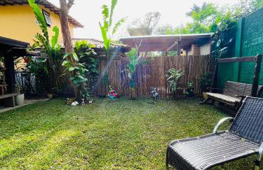 Búzios Praia da Ferradura Linda casa dentro de Condomínio com toda infraestrutura - água e luz inclusos na tarifa - Foto 22