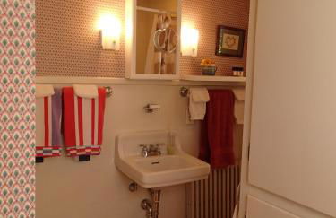 Artful Lodging & Retreats - Photo 37