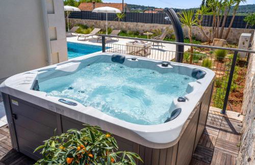 Villa Ora with Heated pool, Whirlpool, 4 bedrooms - Foto 8