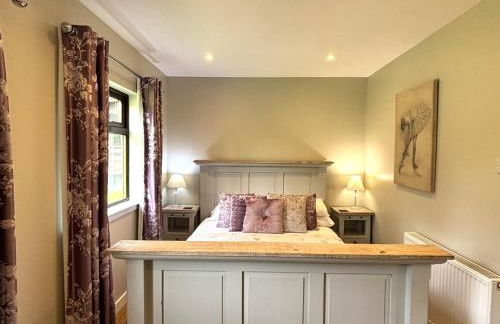 Bluebell Lodge 9 with Hot Tub - Photo 4