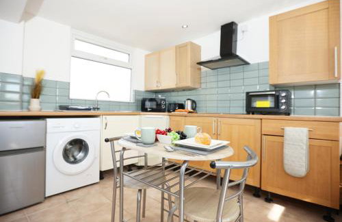 Comfortable Studio Apartment By N And N Stays Ltd, Peaceful Area Close to Cardiff Bay and Access Training Centre, Private Parking and Fast Wifi - Foto 6
