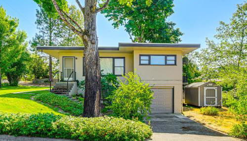 Grants Pass Getaway with Expansive Deck! - Foto 2