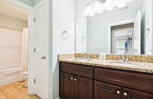 Sojourn Beautiful Family Home with Backyard in Ghent - Foto 41