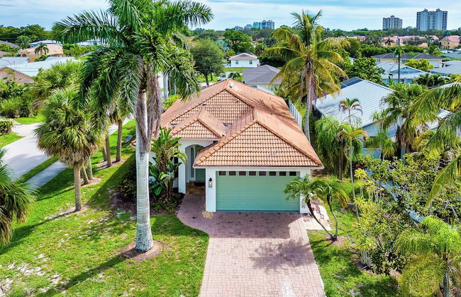 Neapolitan - Newly Renovated 3-BR Luxury Home with Private Pool. Enjoy a Fully Equipped Kitchen and Free Wi-Fi - Foto 1