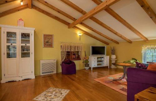 Amazing Villa In Slime, rest for mind, body and soul - Nature, garden and outside swimming pool - Foto 34