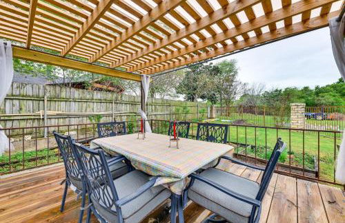 Spacious Family Home with Fenced Yard in DFW Area - Foto 3