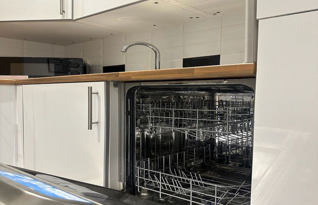 Charming 1-bed Apartment in Walton on the Naze - Photo 10