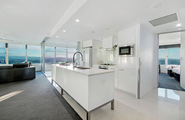 Private Q Tower Apartments - WOWSTAY - Photo 43