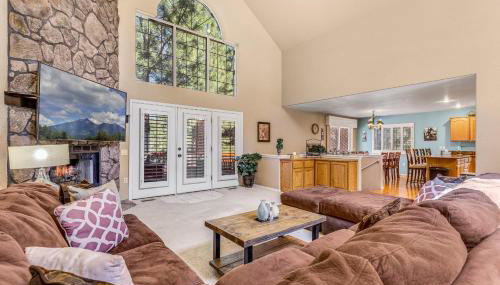 ACE - A Hole in One Right on the Golf Course Hot Tub Mt Views Pines - Foto 4, Other