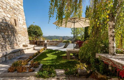 Medieval Tower In Sibillini Mountains Park - Foto 31