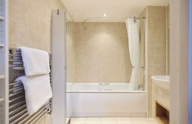 The Queensland Sanctuary - Trendy 2bdr Flat With Terrace - Photo 17