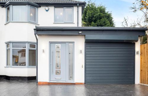 Four Bed House - Sleeps 7 - Garden - Parking - Smart TV 6COK - Photo 37