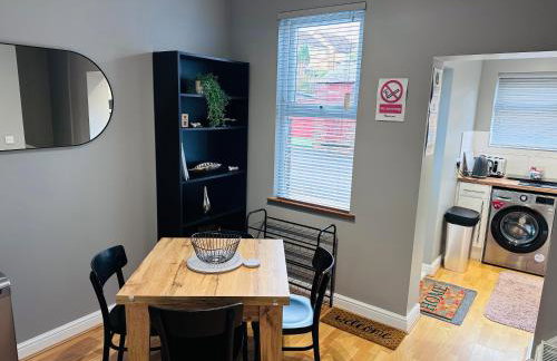 House in Hemingfield, Ideal for Contractors and Long Stays - Foto 6