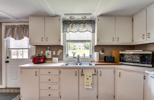 Steps to Crystal Lake Spacious Retreat with Views - Foto 13