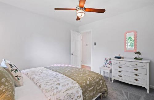 Spacious and Luxury Designed Ranch with Game Room - Foto 47