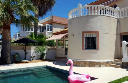 villa en torre de la horadada a 240m de la playa - Foto 1