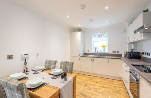 Stylish & Modern Apartment - Photo 3