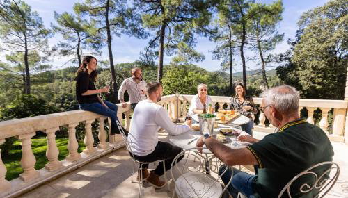"Les Hauts du Marquet" - Meublé de tourisme 5 Etoiles - Gîte de groupe 15 Personnes en Cévennes - Piscine à débordement - Balnéo - Sauna - Nature - Foto 5