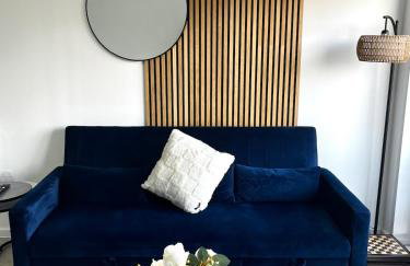 Serene 2-Bed Flat with Canal Views - Coop Live & Ethiad - Foto 1