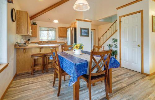 Resort-Style Klamath Falls Home, Golf Course View! - Foto 2