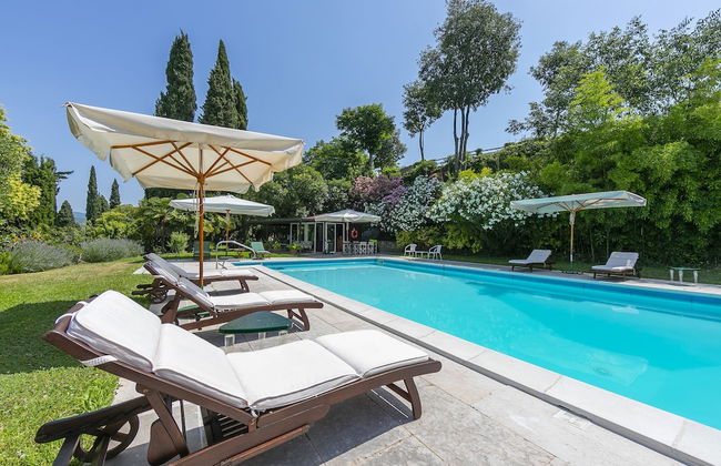 Alberta's Liberty House With Pool - Photo 24