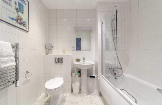 Riverside Retreat Modern Flat in Brentford - Foto 14