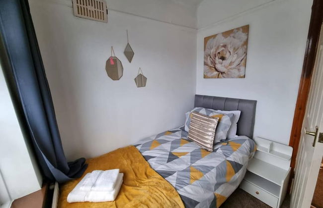 3 Bed Spacious House With Parking - Foto 5