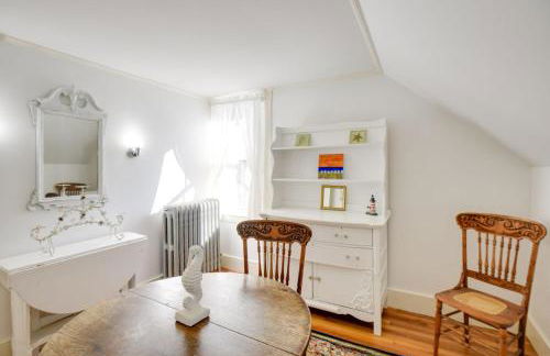 Walk to Downtown Saco from Cozy Coastal Apt - Photo 4