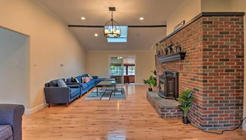 Pocono Home with Hot Tub, Fireplace and Game Room! - Foto 4