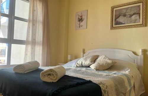 Sea-Breeze Apartment with Pool & Parking - Foto 10