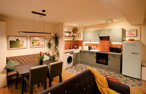 Designer Penthouse with City Views - Foto 1