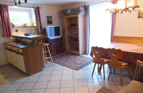 Appartement im Souterrain mit Terrasse - Foto 14