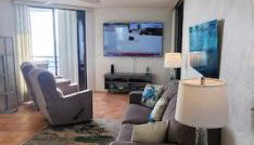 Coastline Penthouse Condo - Foto 2