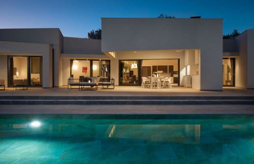 Villa Vines, Modern luxury in serene seclusion - Foto 17