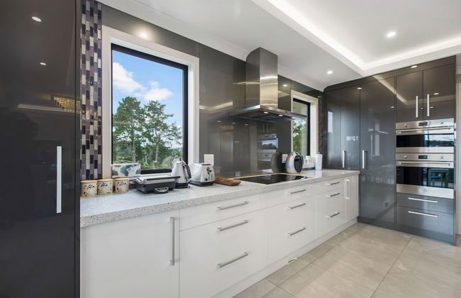 Luxe Whitford Mansion - Pool & Tennis Court - Photo 27