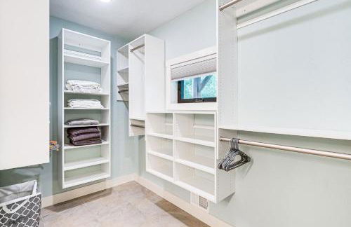 Luxe Barndominium Retreat Near Blue Spring Lake! - Foto 13