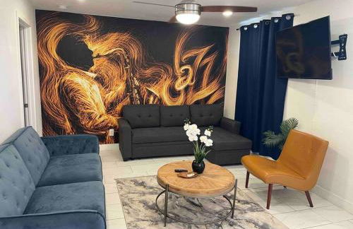 Your Downtown Home With California King Bed Unit A - Photo 27