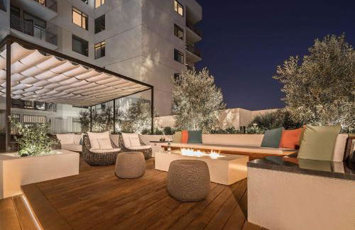 Hollywood Panoramic Views, Pool, Gym & Free parking! - Foto 9