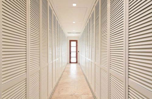 Beautiful villa and pool with sea view - Foto 33