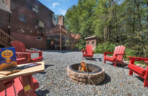 Secluded Log Cabin with Hot Tub Fire Pit Game Room - Foto 3