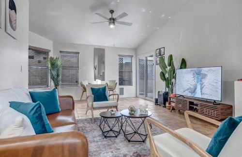 Chic Poolside Oasis - Karaoke - BBQ - Games - Foto 27