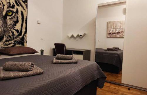 Spacious apartment near city center and the beach - Photo 22