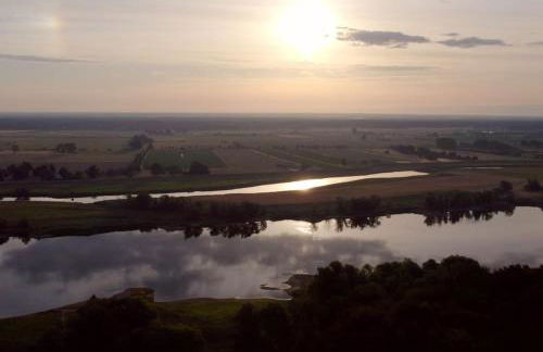 Kunst Ferienwohnung 200 Meter zum Elbesandstrand - Foto 24