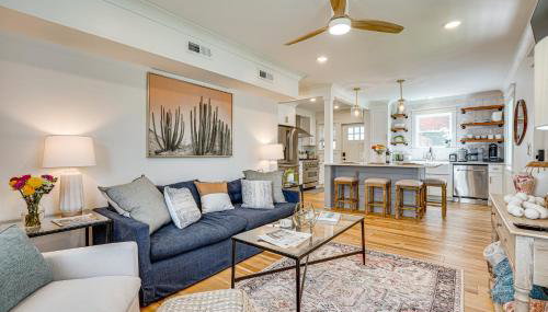 Dtwn Retreat with Game Room! Walk to Hampton Park - Foto 4