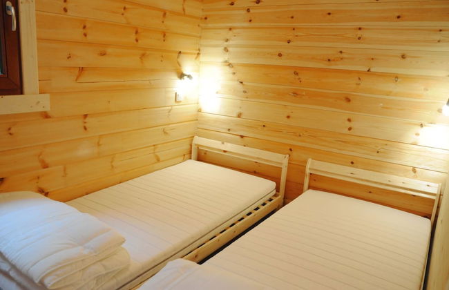 Modern, Wooden Chalet With Wood Burning Stove, in the Forest - Foto 3