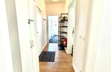 Central Apartment for up to 10 Guests - Photo 10